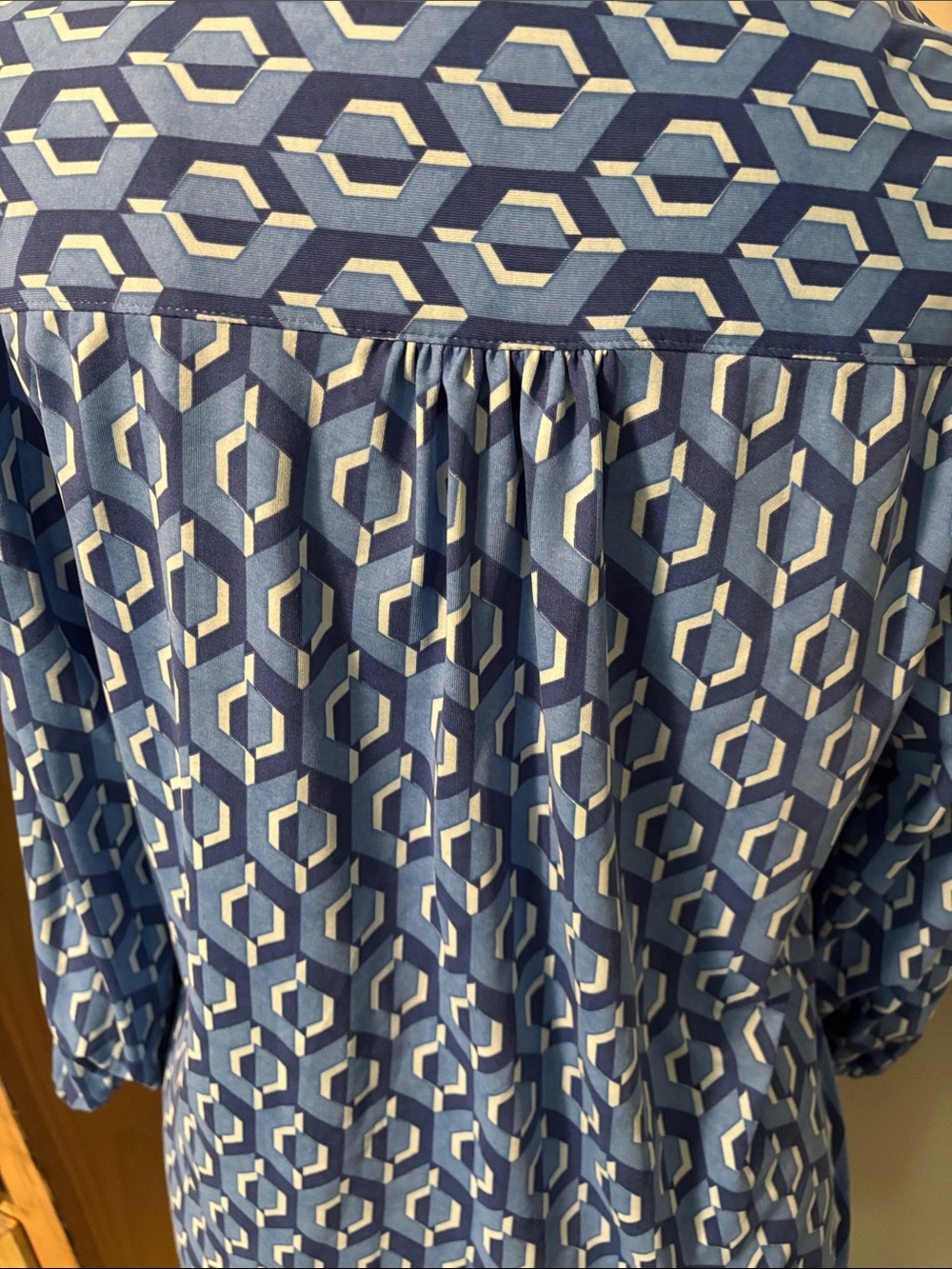 J McLaughlin Emer Jersey Blue Geometric V‑Neck Long sleeve Dress - Picture 7 of 9